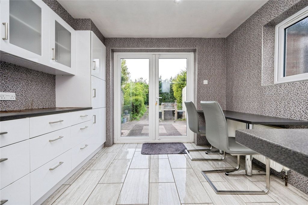 Property photo 3 of 16 Picture No. 02