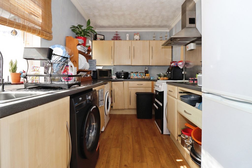 Property photo 3 of 16 Pbox-Img.Jpg