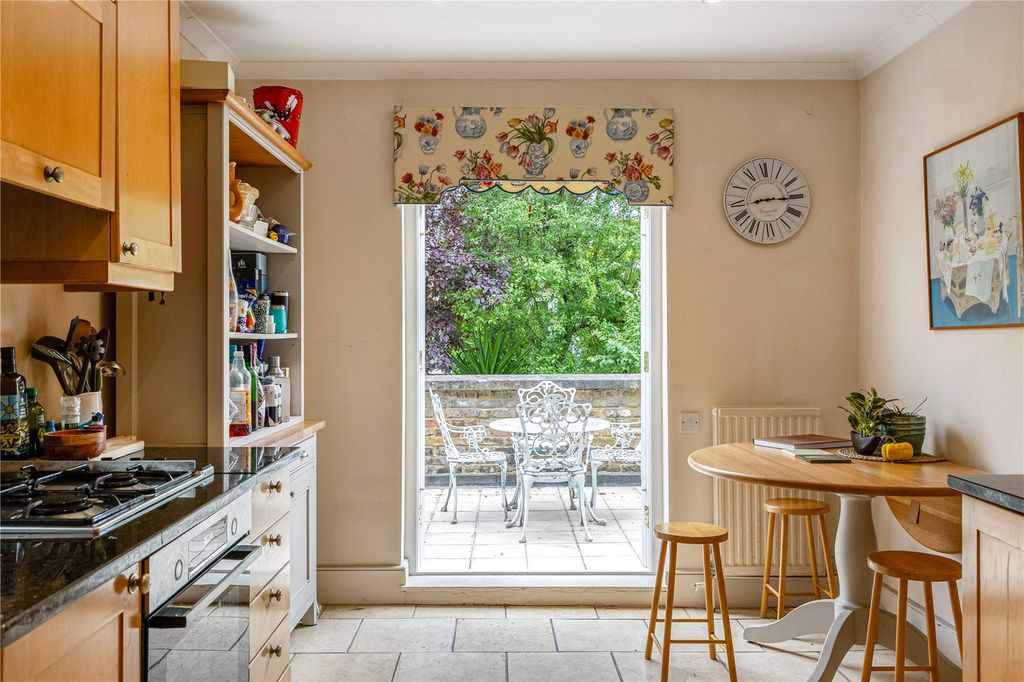Property photo 2 of 14 Kitchen
