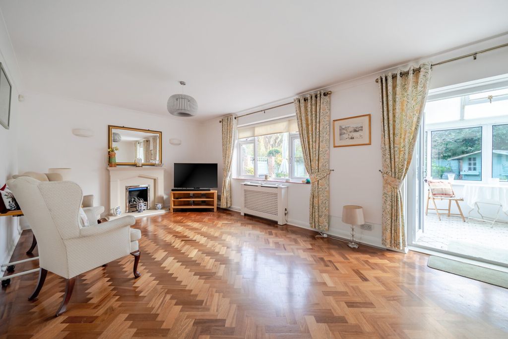 Property photo 3 of 10 1380655-4-6915F90...