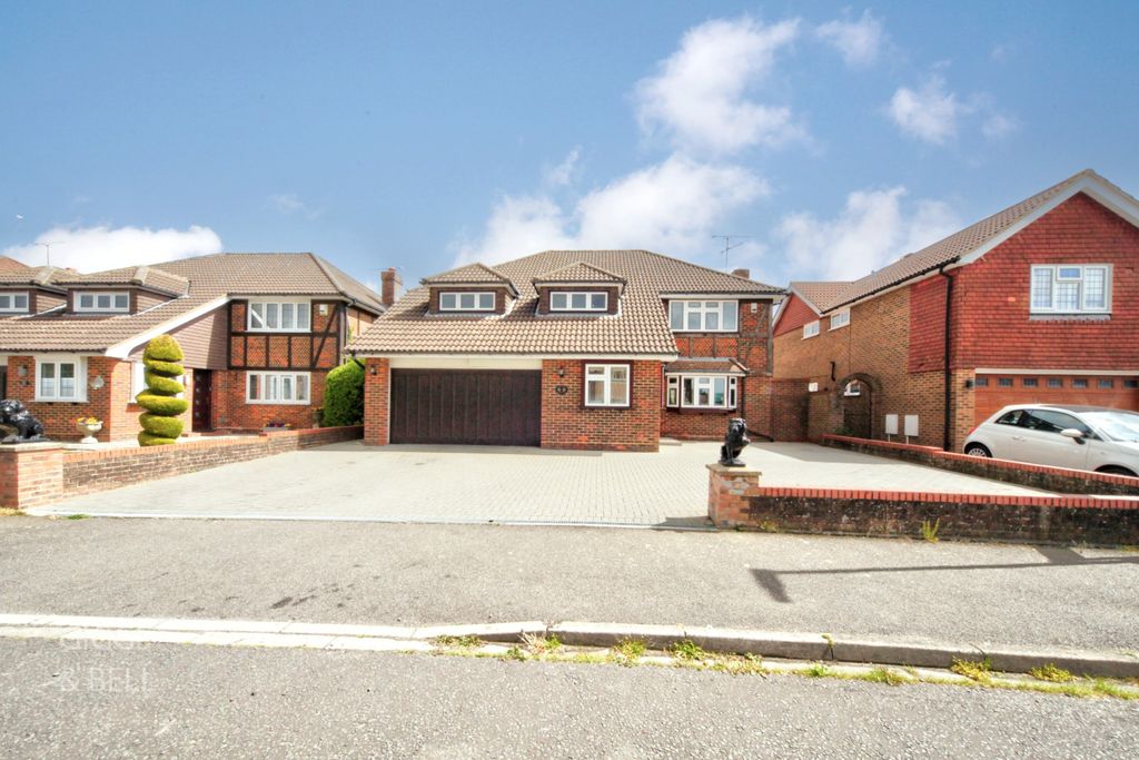 Property photo 1 of 32 4877080