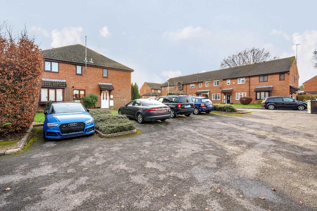 Property photo 2 of 17 External View