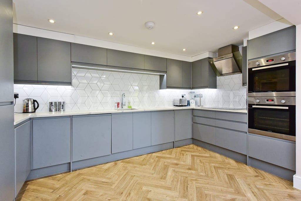 Property photo 3 of 35