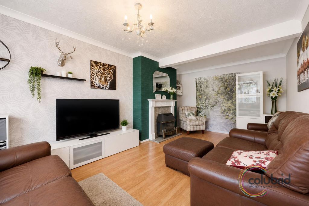 Property photo 2 of 16