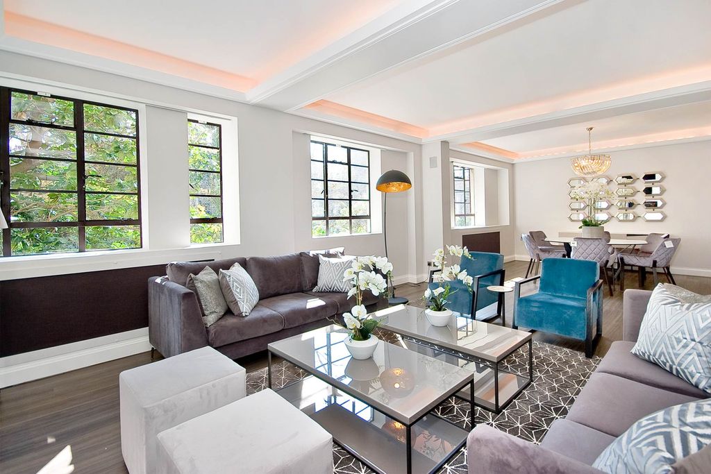 Property photo 2 of 19