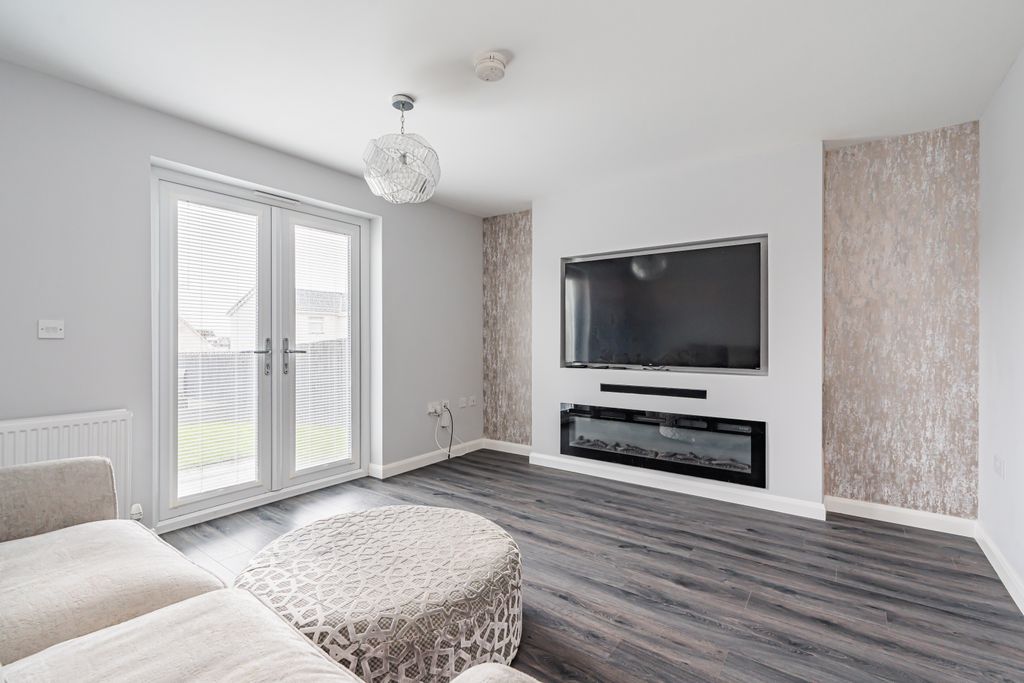 Property photo 2 of 17 Property Image 2