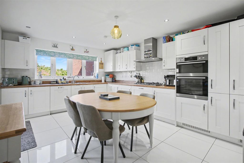 Property photo 2 of 30 Img_5315.Jpg