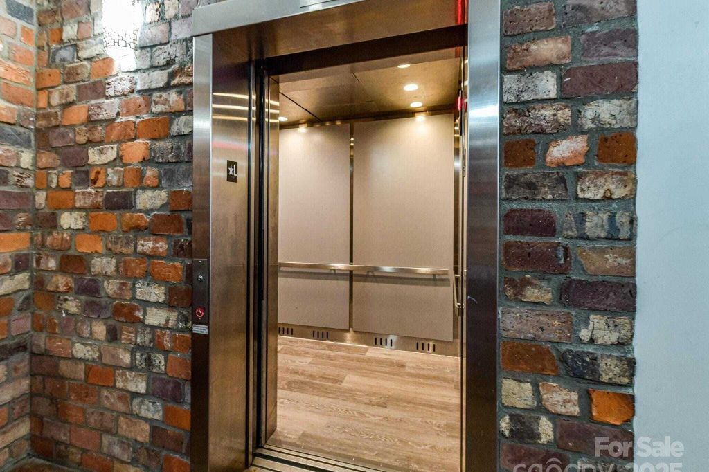 Property photo 3 of 34 <Alttext/>