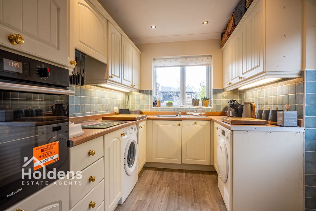 Property photo 3 of 18