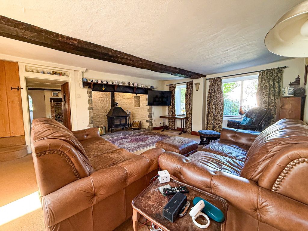 Property photo 2 of 24 4541874