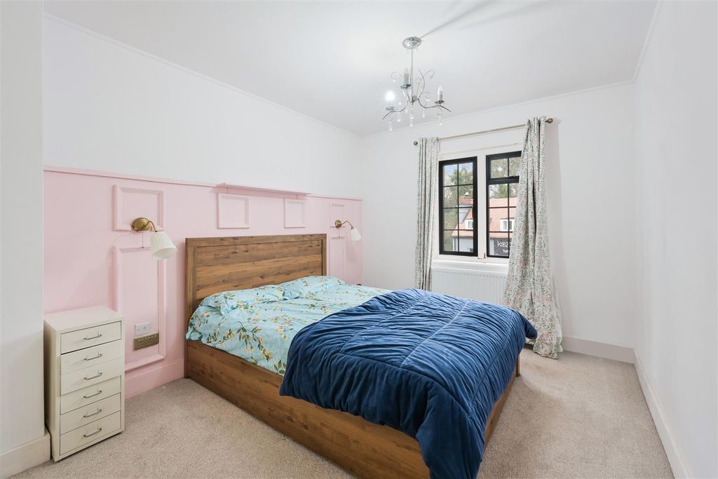 Property photo 3 of 13 South Street,  (10).Jpg