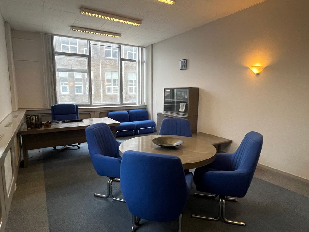 Property photo 3 of 6