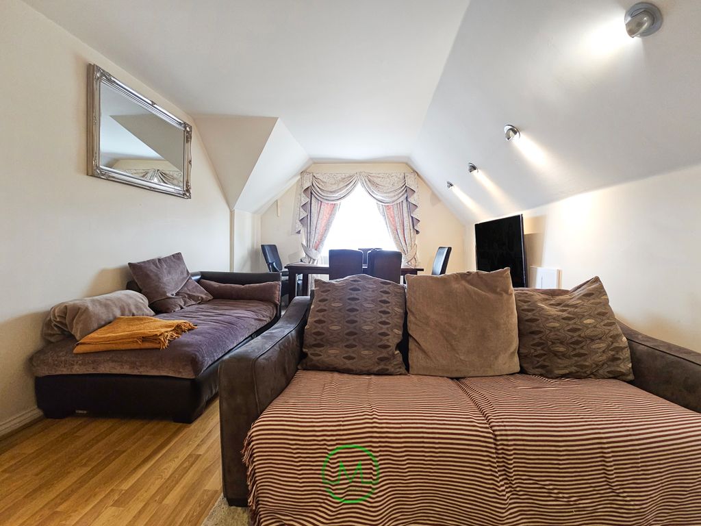 Property photo 2 of 12 Gallery