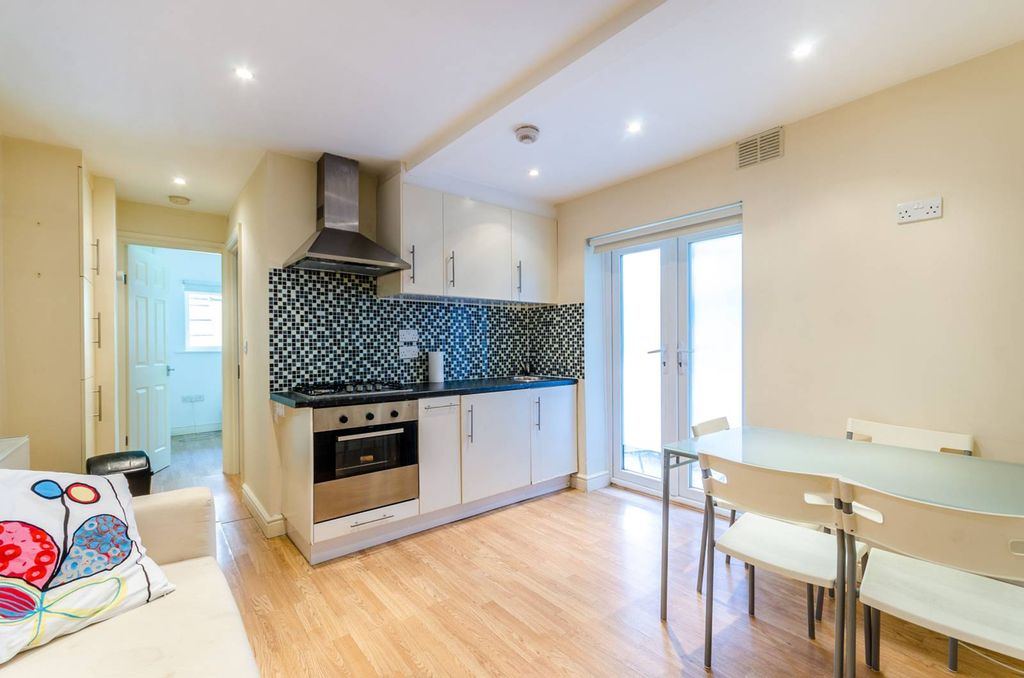 Property photo 1 of 5