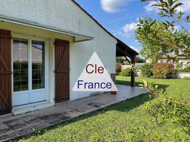 Property photo 2 of 12