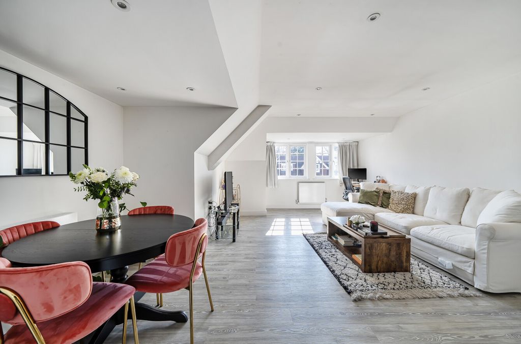 Property photo 2 of 21 Picture 2