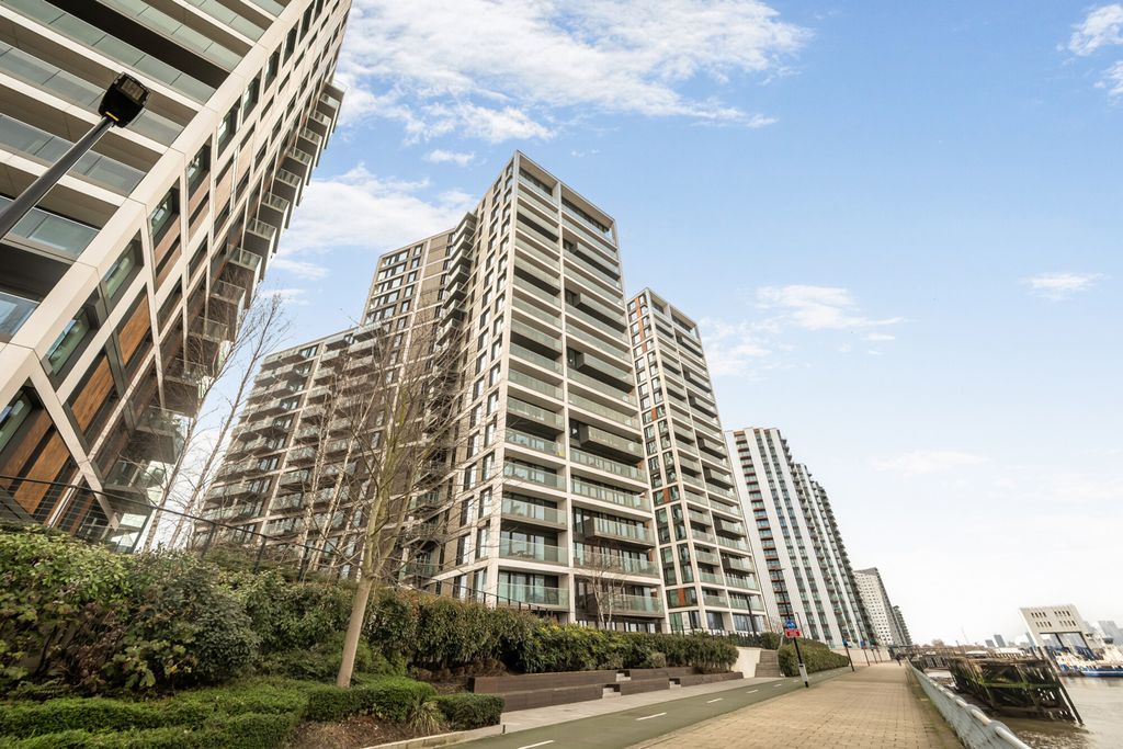 Property photo 1 of 35 External