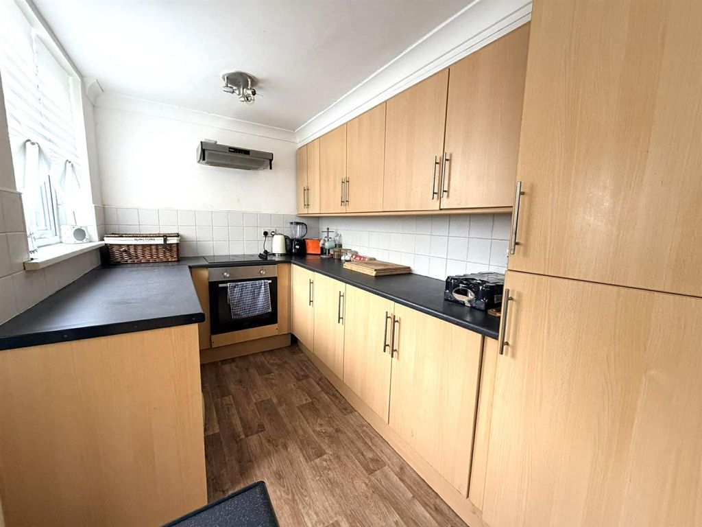 Property photo 3 of 8 657238297_2493085917800853_1714272286630153382_N.J