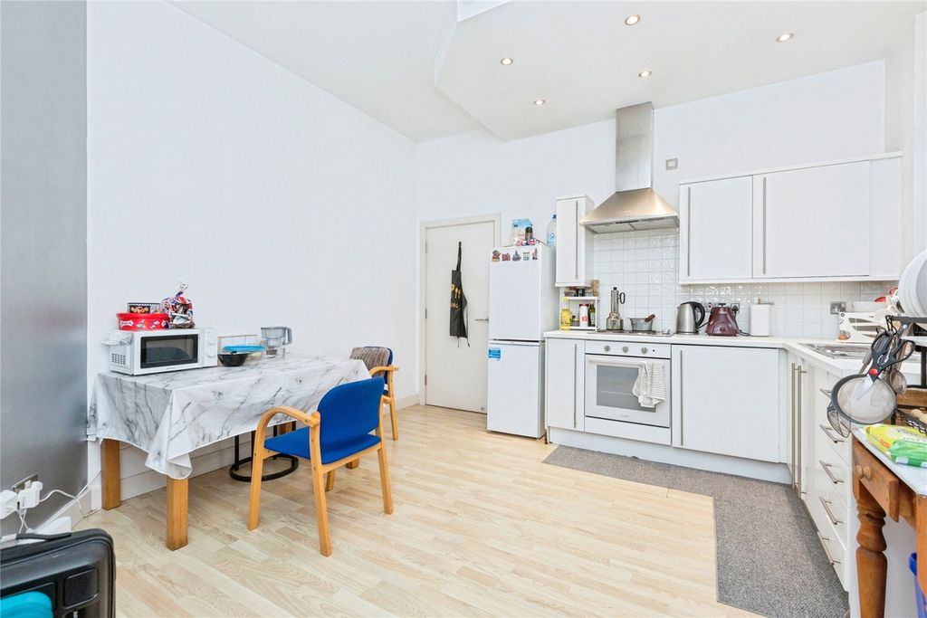 Property photo 2 of 7 Picture No. 03