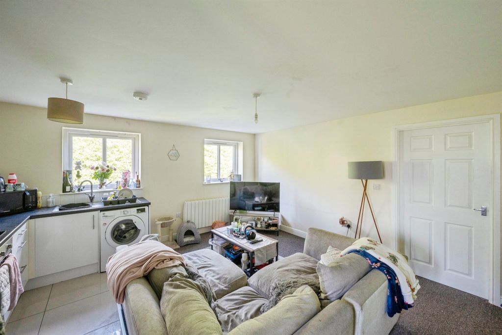 Property photo 2 of 13