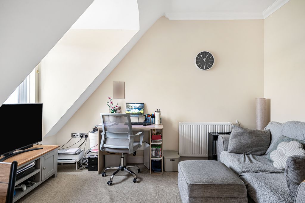 Property photo 3 of 13