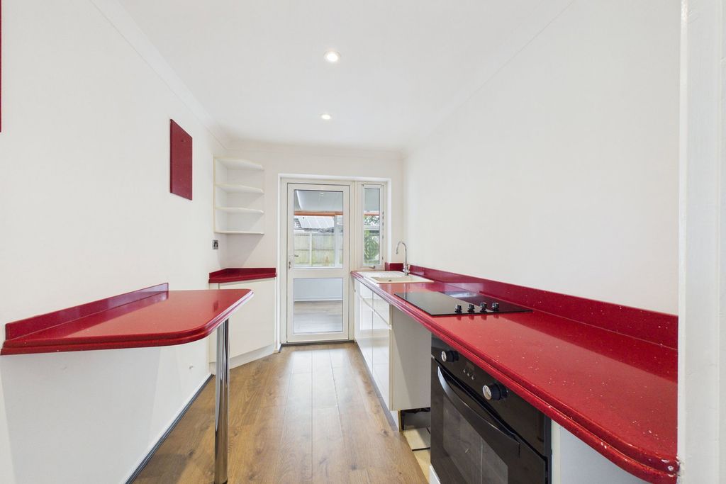 Property photo 3 of 17