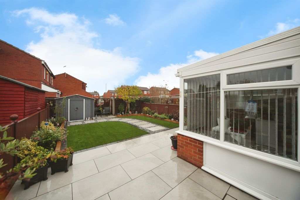 Property photo 3 of 17