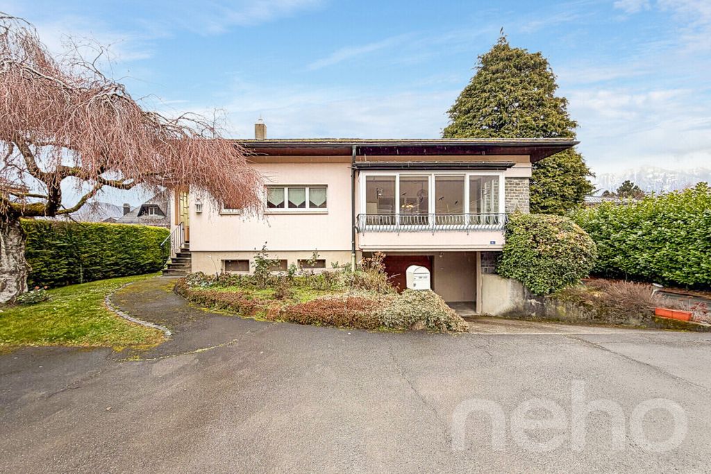 Property photo 2 of 12