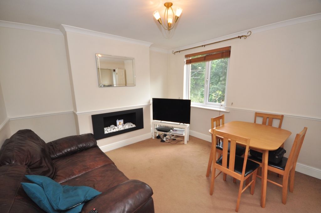 Property photo 3 of 5 Lounge