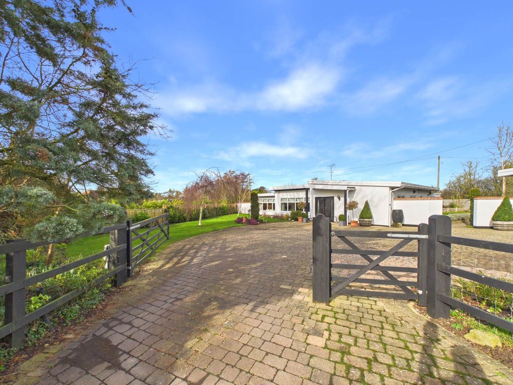 Property photo 1 of 27