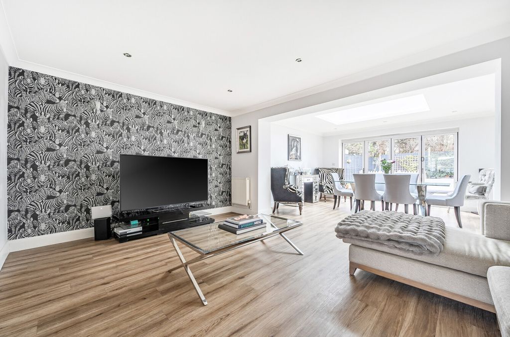 Property photo 3 of 20 1406013-9-6980c6E...