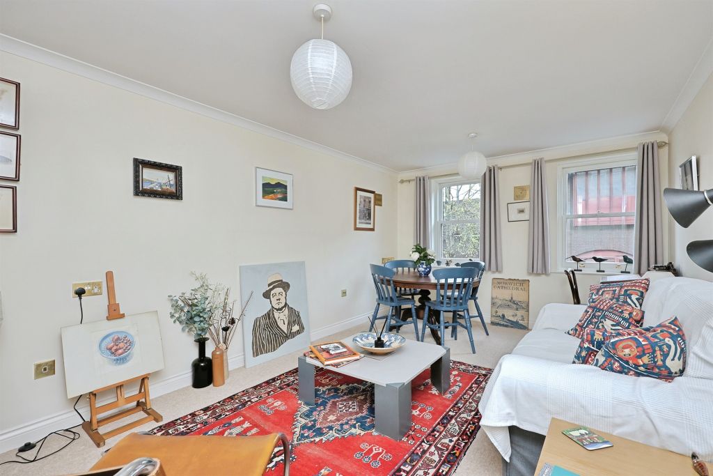 Property photo 3 of 13