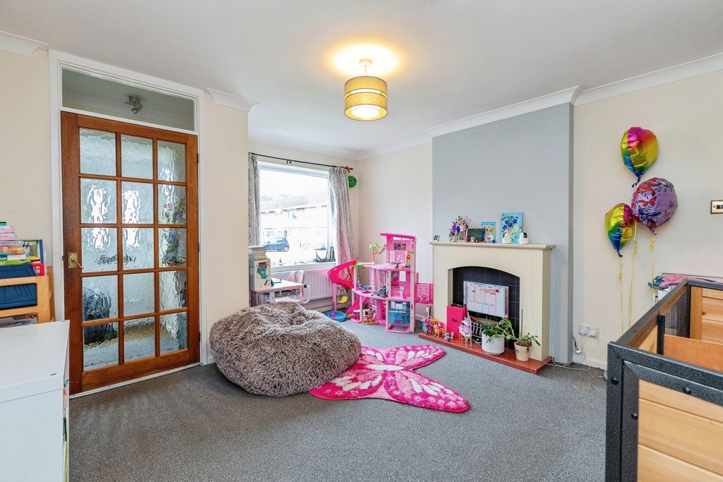 Property photo 3 of 11 Pbox-Img.Jpg