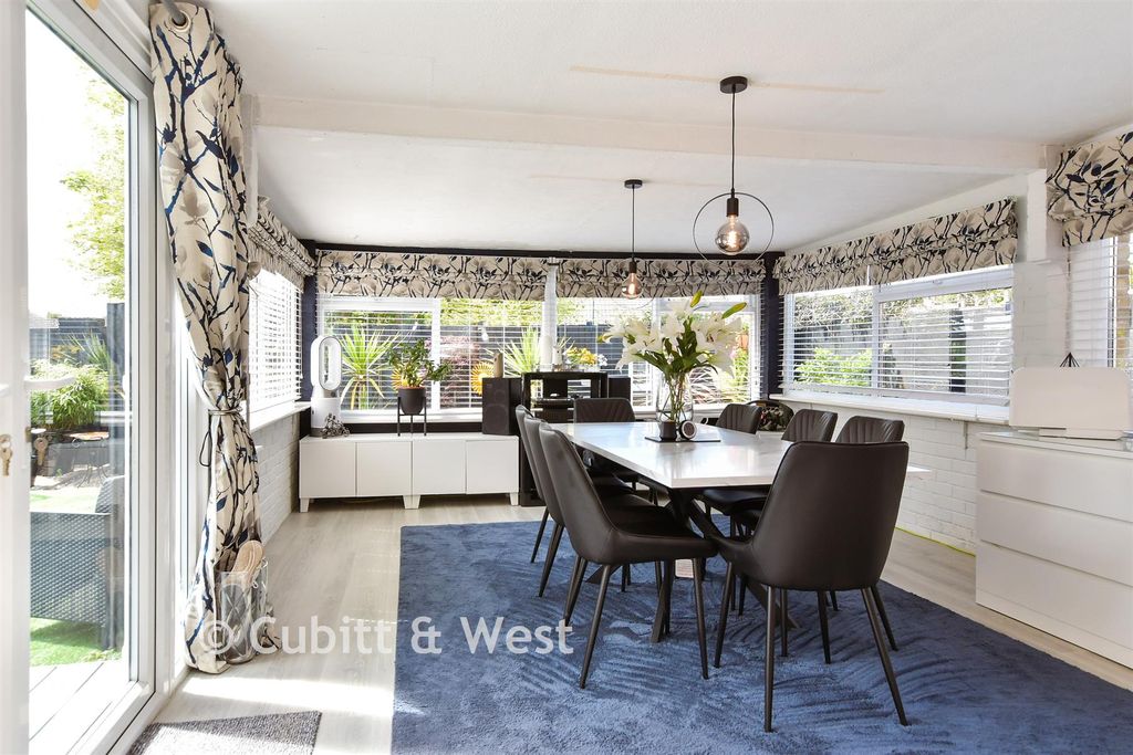 Property photo 1 of 14 Conservatory