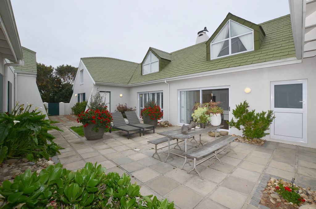 Property photo 1 of 65