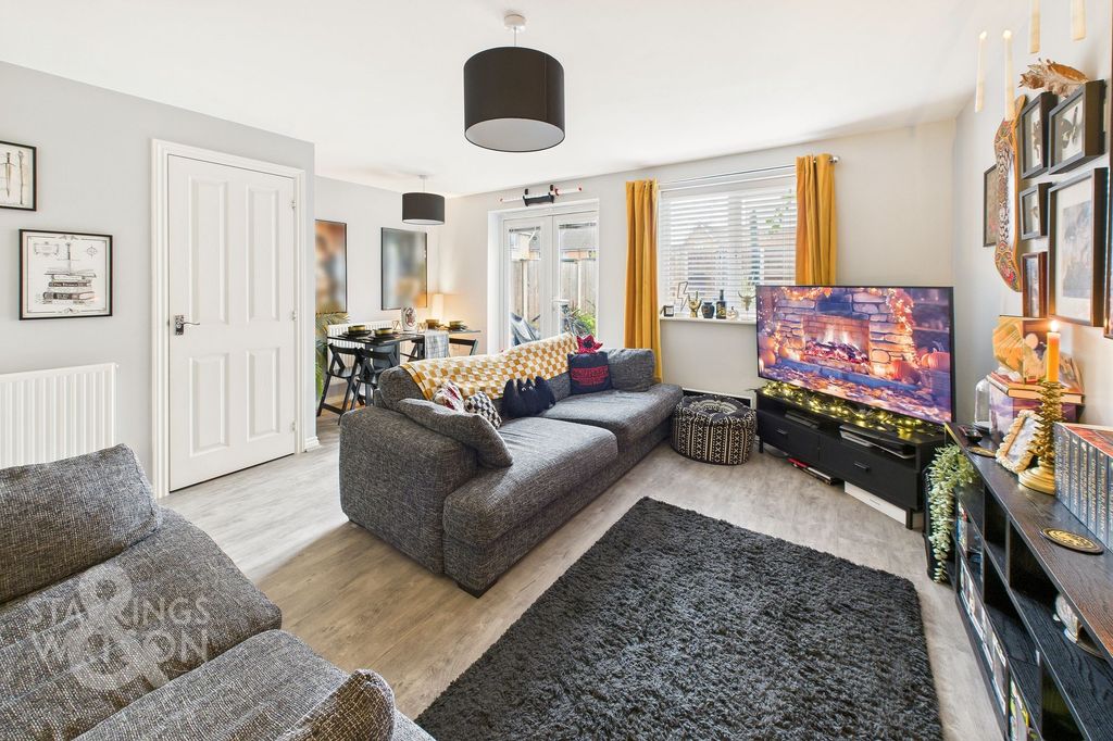 Property photo 2 of 19