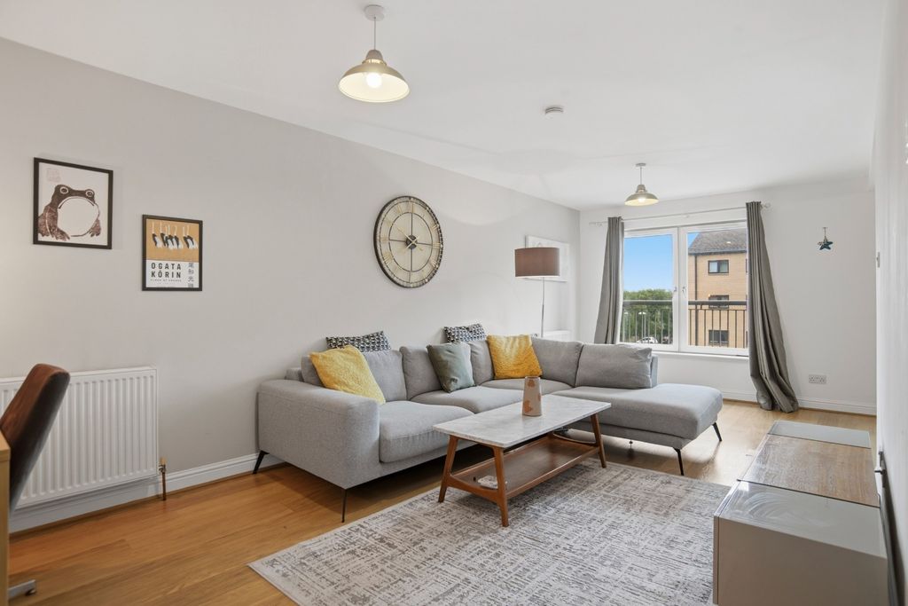 Property photo 3 of 16 5211053