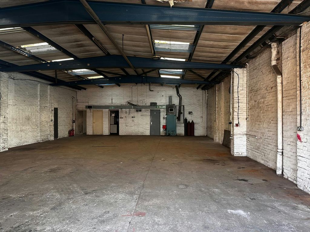 Property photo 2 of 7 P2.Jpg