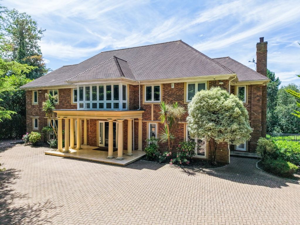 Property photo 2 of 30 Picture No. 43
