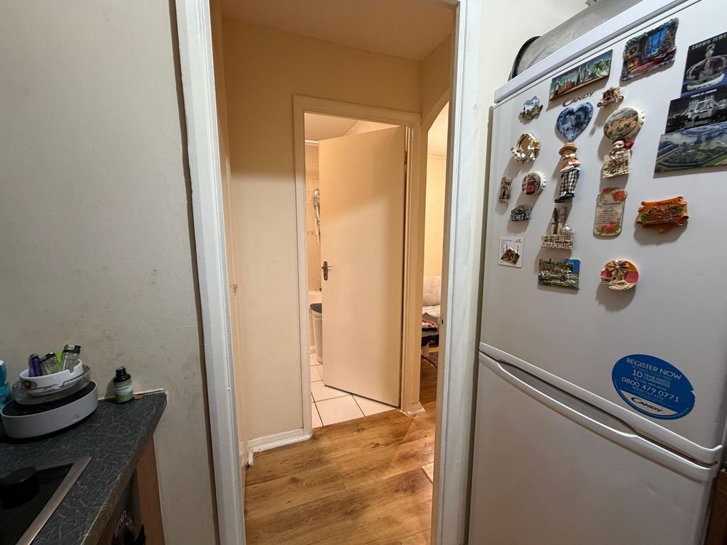 Property photo 3 of 12 Photo 5