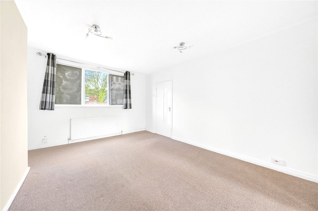 Property photo 3 of 22 Picture No. 16