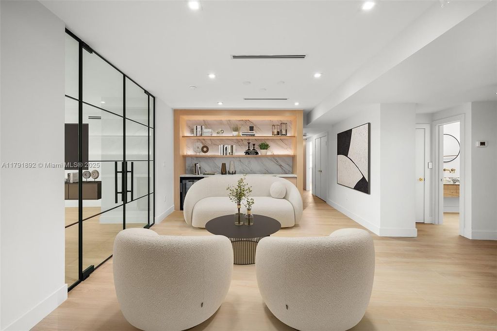 Property photo 2 of 27 <Alttext/>