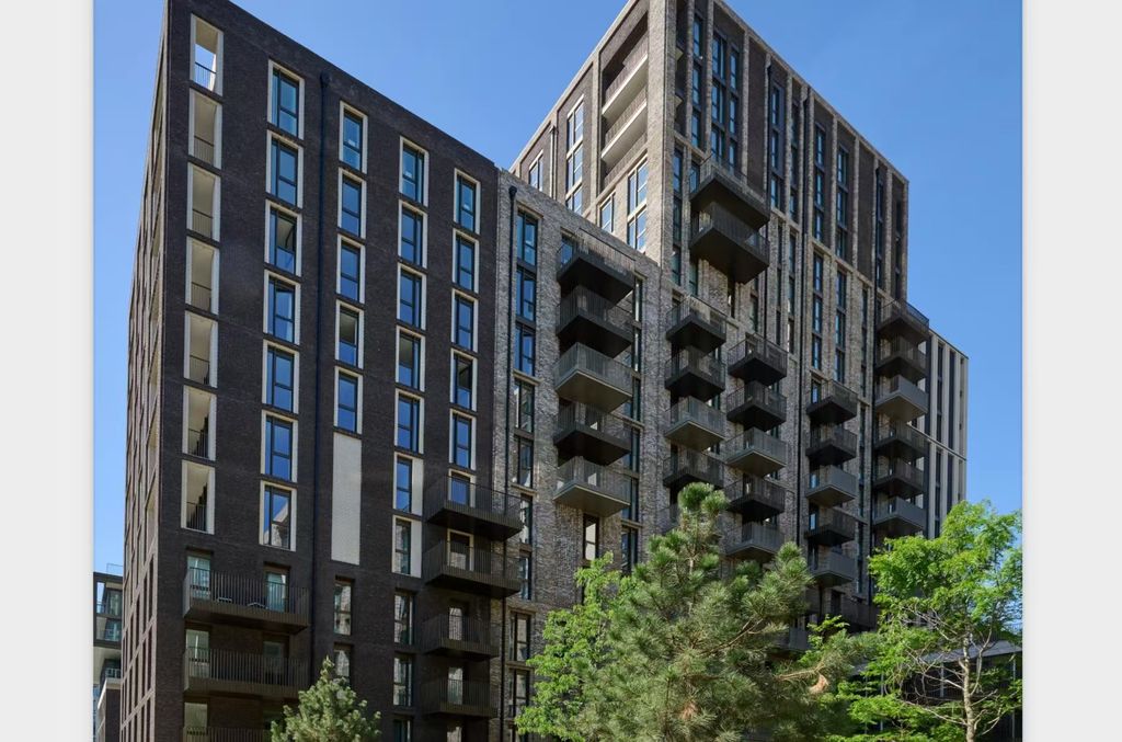 Property photo 3 of 12