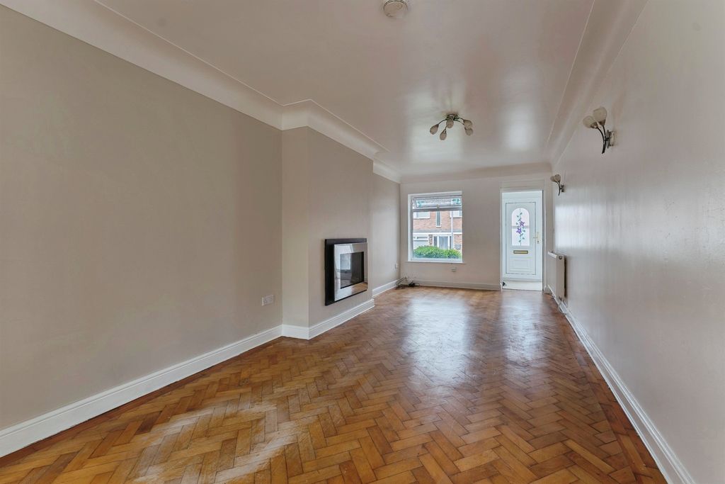 Property photo 3 of 17