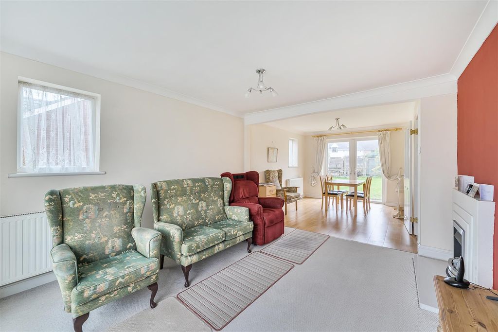 Property photo 2 of 11 1392768-1-694032082c650.Jpg