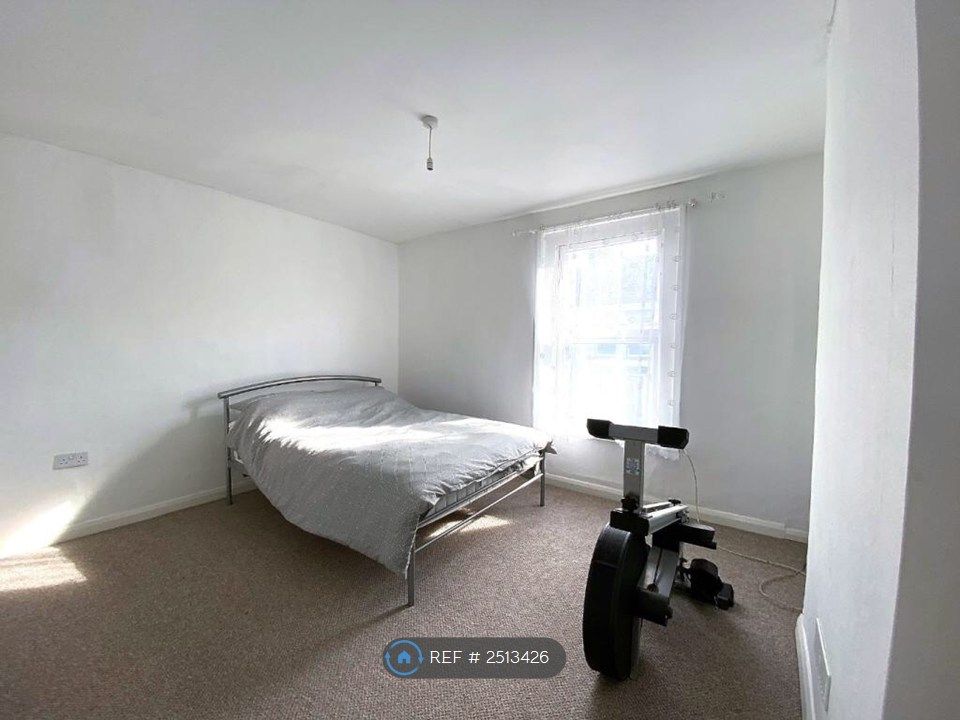 Property photo 3 of 6