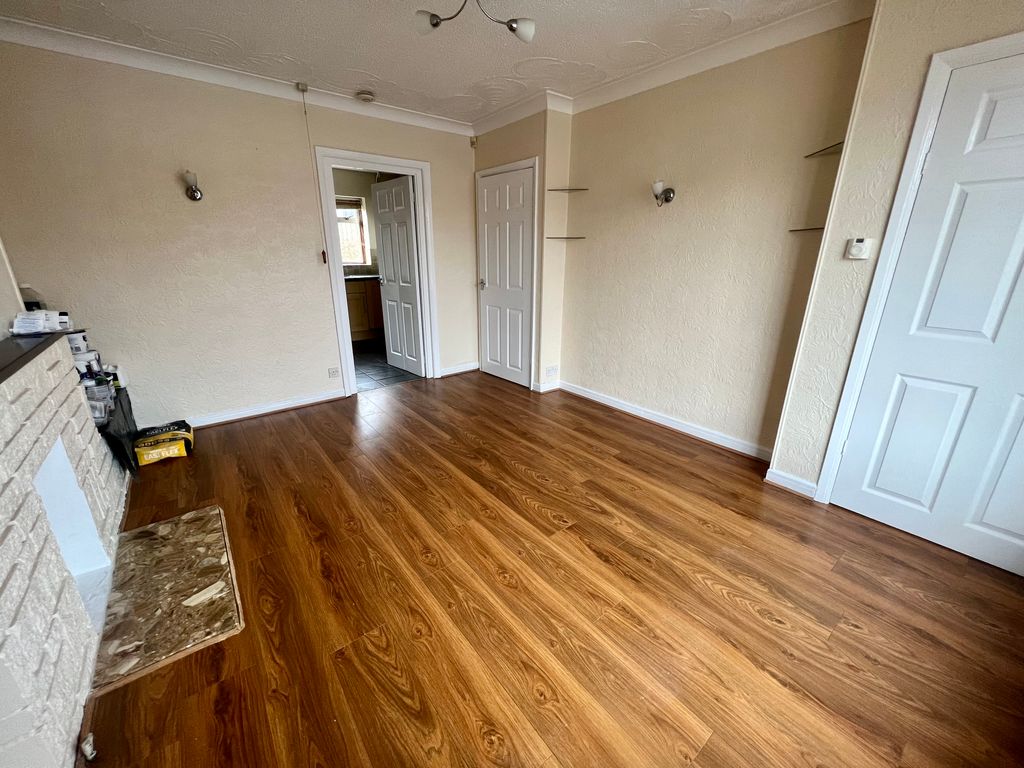 Property photo 2 of 13 Image