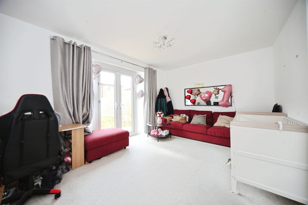 Property photo 3 of 15