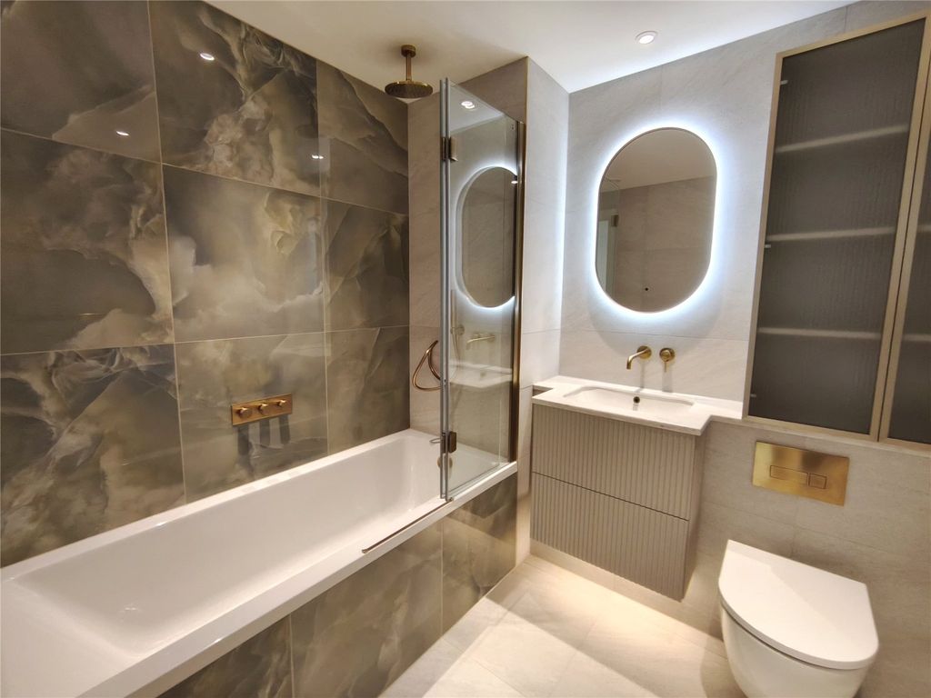 Property photo 3 of 16 Picture No. 11