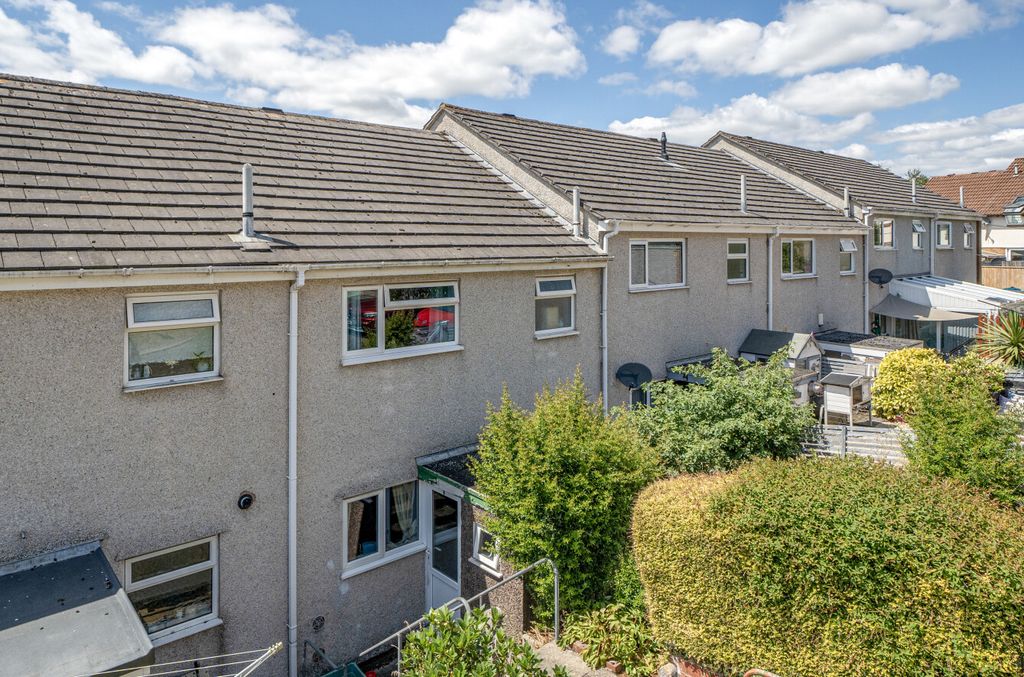 Property photo 1 of 15 1324130-1-686E68c...